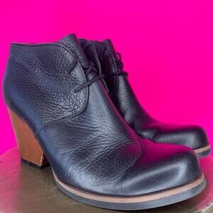 Korks Roana Black Leather Lace-Up Block Heel Booties US 9.5
